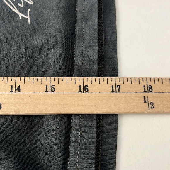 Urban Nation Grey graphic print crop top women’s size L - Picture 3 of 8